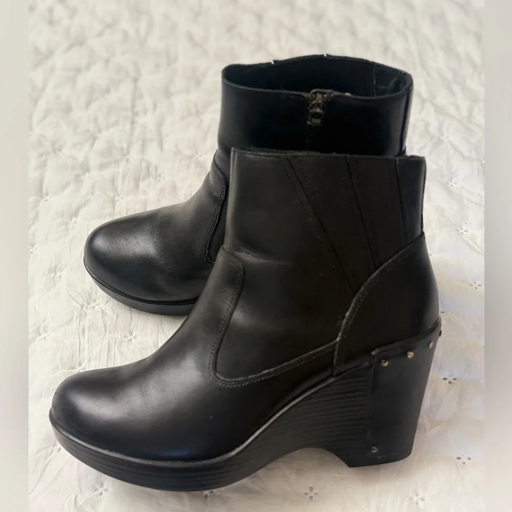 Dansko Faith Dark Black Leather Ankle Boots Wedge Heel Size EU 37 US 6.5-7 Comfy